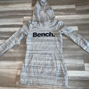 BENCH SLIM-FIT HOODIE W/THUMB HOLES